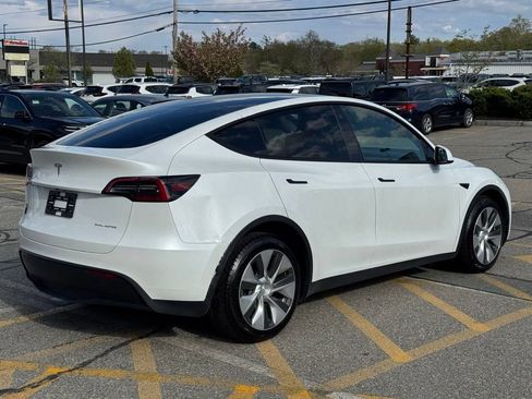 Used 2023 Tesla Model Y Long Range AWD/4WD image 6
