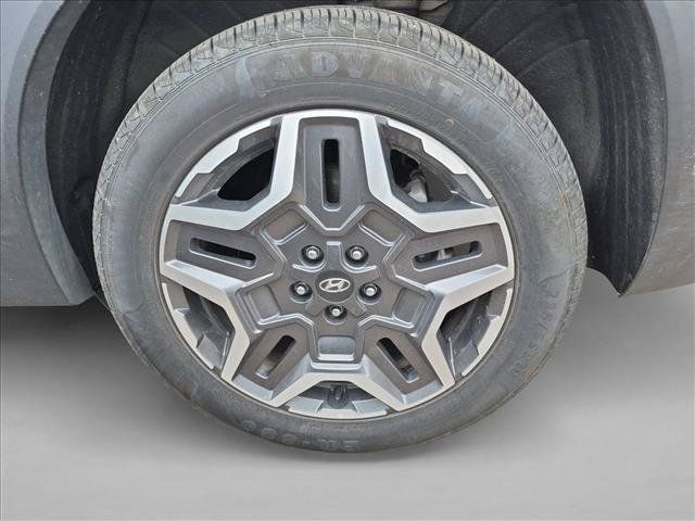 Used 2023 Hyundai Santa Fe Limited AWD/4WD image 6