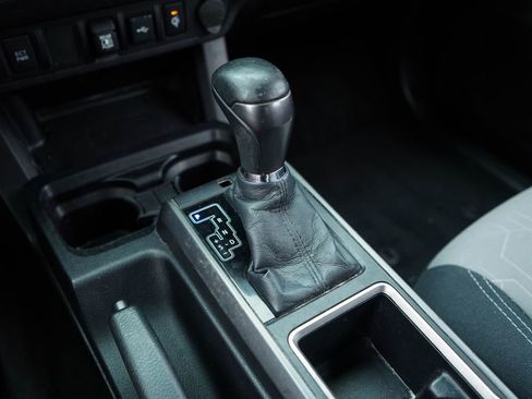 Used 2021 Toyota Tacoma TRD Sport image 33