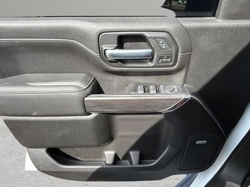 Used 2022 Chevrolet Silverado 2500 LTZ w/ LTZ Plus Package image 18