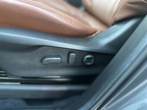 Used 2024 Subaru Ascent Touring image 15