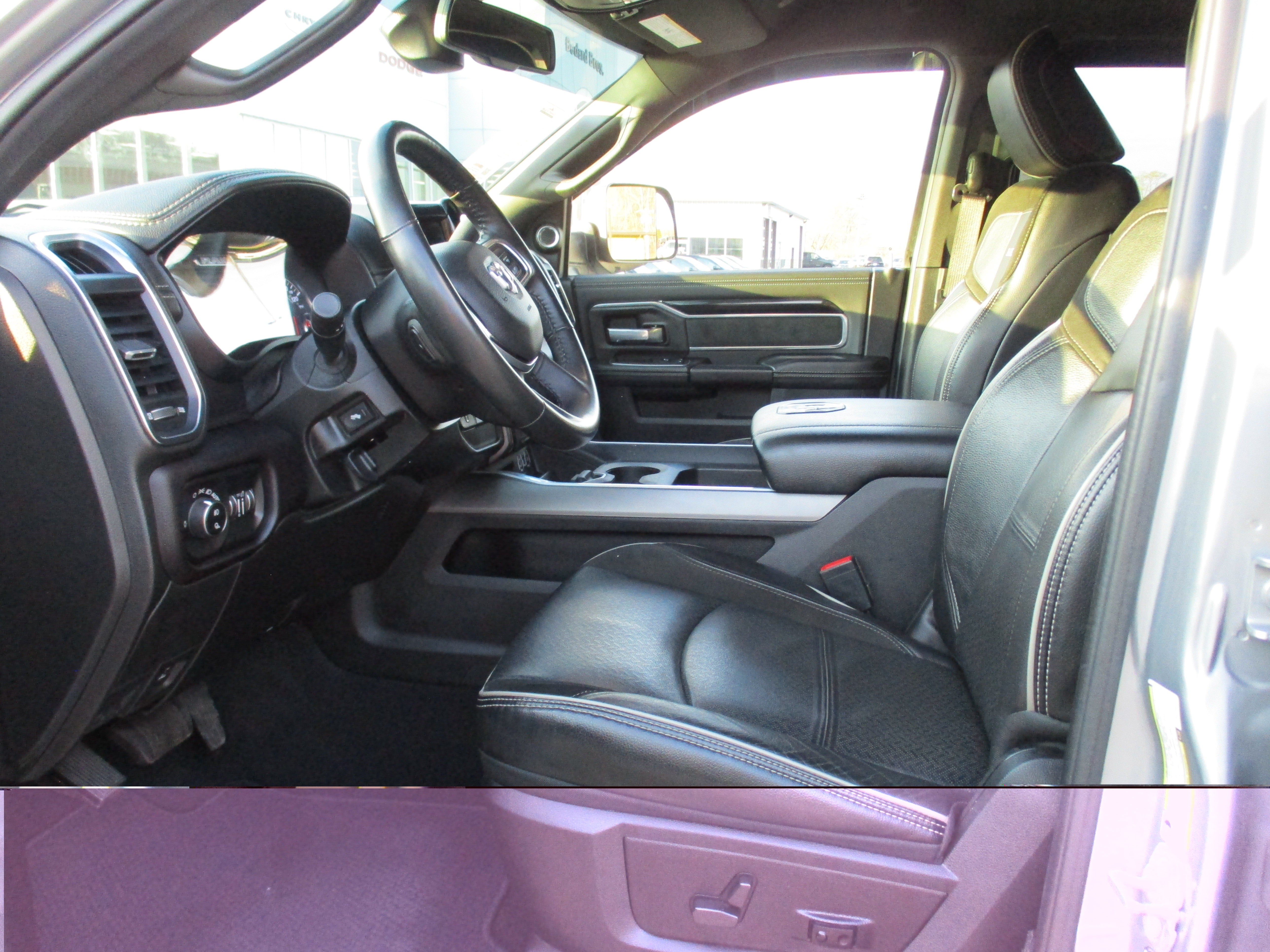 Used 2022 RAM 2500 Laramie AWD/4WD image 11