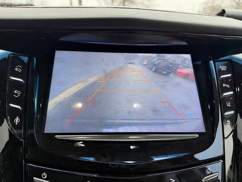 Used 2015 Cadillac Escalade Luxury AWD/4WD image 14