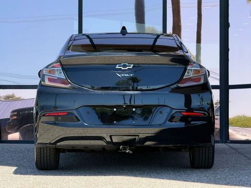 Used 2018 Chevrolet Volt Premier w/ Driver Confidence Package FWD image 10