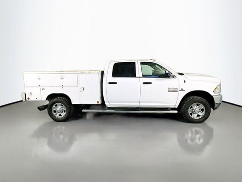 Used 2018 RAM 2500 Tradesman w/ Chrome Appearance Group AWD/4WD image 8