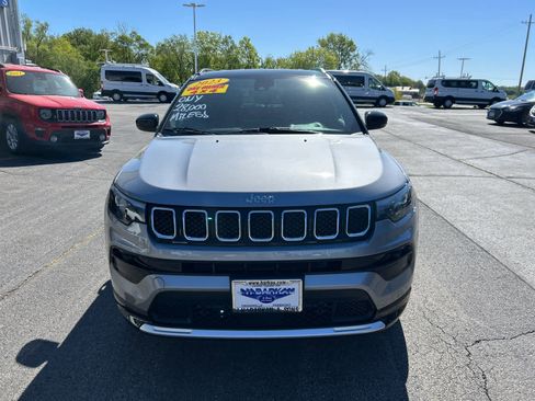 Used 2023 Jeep Compass Limited w/ Elite Group AWD/4WD image 8