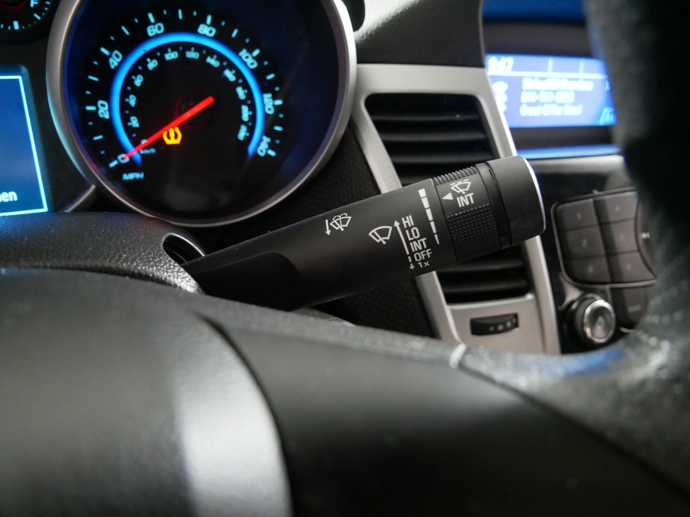 Used 2016 Chevrolet Cruze LT FWD image 30