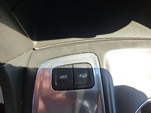 Used 2020 Chevrolet Equinox LT image 20