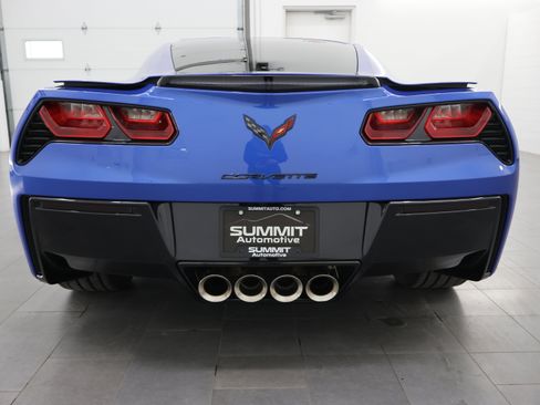 Used 2019 Chevrolet Corvette Stingray Coupe w/ Carbon Flash Badge Package RWD image 24