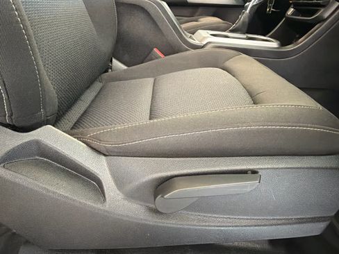 Used 2022 Chevrolet Colorado LT w/ Fleet Safety Package RWD image 21