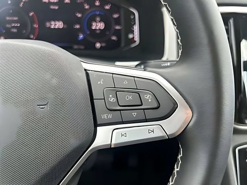 Used 2023 Volkswagen Atlas SE w/ Black Wheel Package AWD/4WD image 28