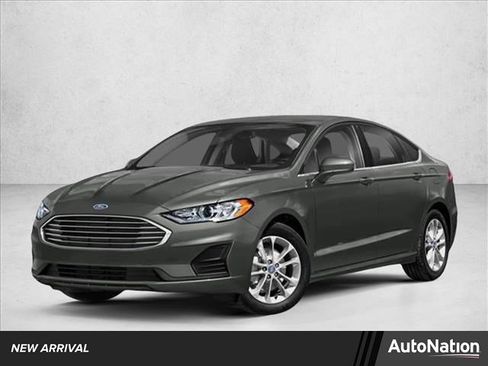 Used 2019 Ford Fusion Titanium image 1