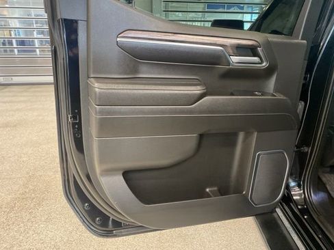 Certified 2023 Chevrolet Silverado 1500 LTZ w/ LTZ Premium Package AWD/4WD image 34