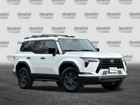 Used 2024 Lexus GX 550 AWD/4WD image 2