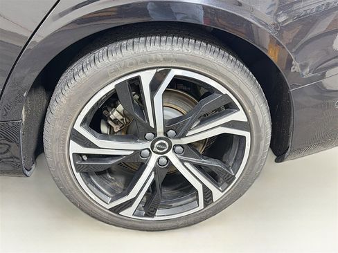 Used 2024 Volvo S60 B5 Plus image 34