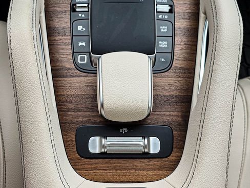 New 2026 Mercedes-Benz GLS 450 4MATIC image 20