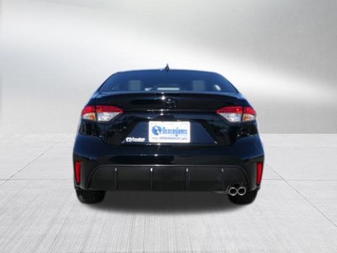 Used 2025 Toyota Corolla SE image 4