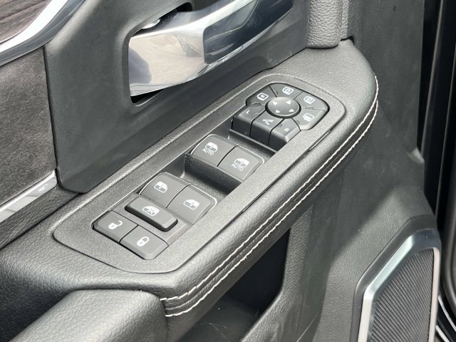 New 2027 RAM 2500 Laramie AWD/4WD image 25
