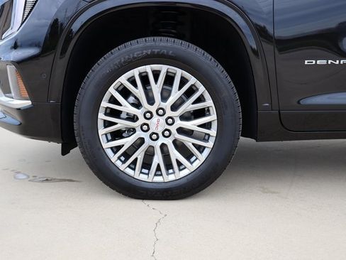 New 2026 GMC Acadia Denali w/ Super Cruise Package image 9