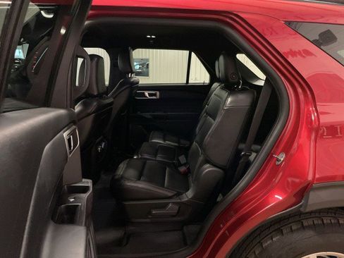 Used 2020 Ford Explorer XLT w/ Equipment Group 202A image 22