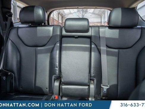 Used 2021 Hyundai Santa Fe SEL w/ Convenience + Premium Package image 16