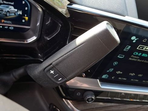 Used 2022 Chevrolet Silverado 1500 LT image 14