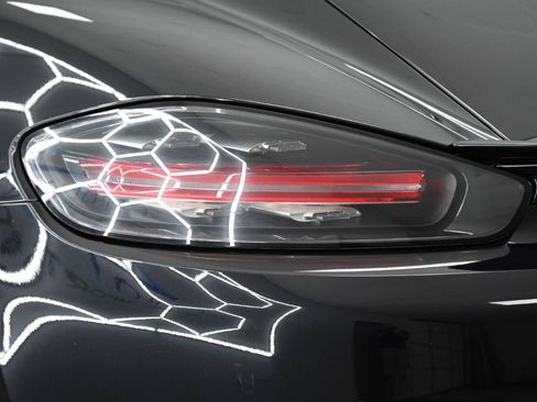 Used 2018 Porsche 718 Cayman RWD image 12