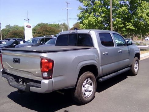 Used 2023 Toyota Tacoma SR AWD/4WD image 4