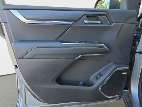 Used 2024 GMC Acadia Elevation w/ LPO, Floor Liner Package image 29