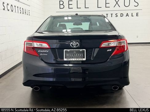 Used 2012 Toyota Camry SE w/ Leather Pkg FWD image 5