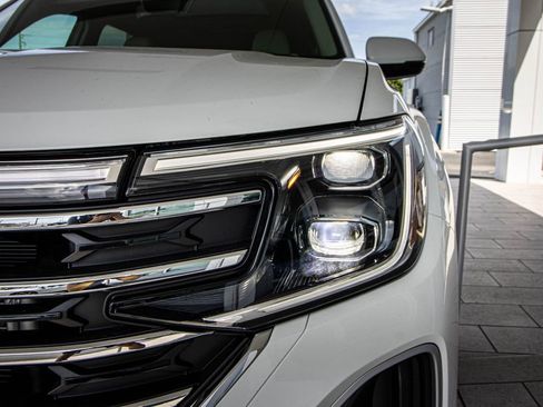New 2026 Volkswagen Atlas SE FWD image 6
