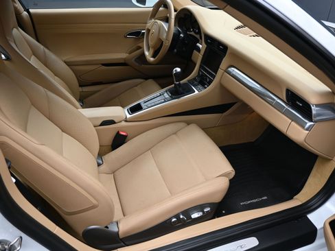 Certified 2014 Porsche 911 Carrera image 11