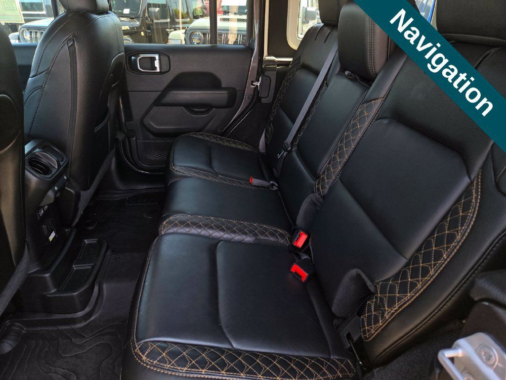 Used 2021 Jeep Wrangler Unlimited Sahara AWD/4WD image 11