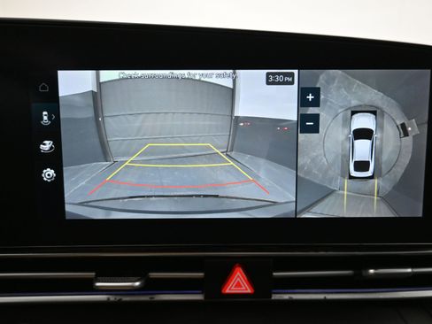 Certified 2024 Hyundai Elantra Limited image 16