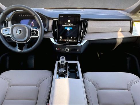 New 2026 Volvo XC90 B5 Plus w/ Protection Package Premier AWD/4WD image 5