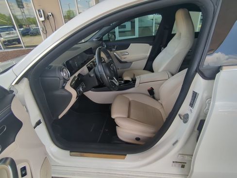 Used 2020 Mercedes-Benz CLA 250 image 9