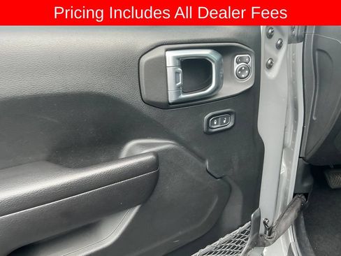 Used 2021 Jeep Wrangler Sport AWD/4WD image 10