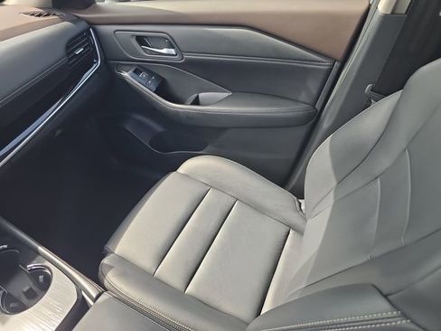 Certified 2023 Nissan Rogue SL w/ SL Premium Package FWD image 16