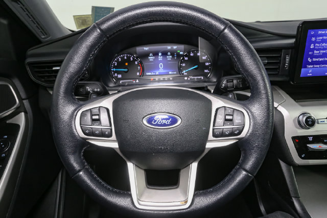 Used 2020 Ford Explorer XLT w/ Comfort Package AWD/4WD image 30
