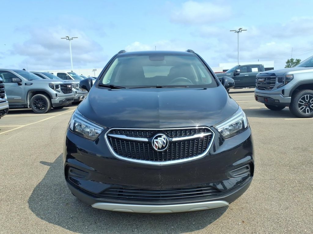 Used 2022 Buick Encore Preferred w/ Safety Package AWD/4WD image 2