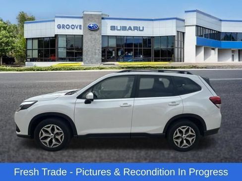 Used 2024 Subaru Forester Premium AWD/4WD image 2