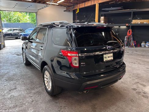 Used 2014 Ford Explorer XLT w/ Equipment Group 201A AWD/4WD image 4