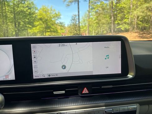 Used 2024 Hyundai Ioniq 6 SEL image 22