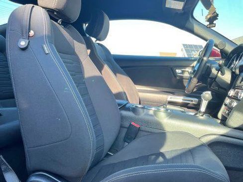 Used 2016 Ford Mustang Coupe image 15