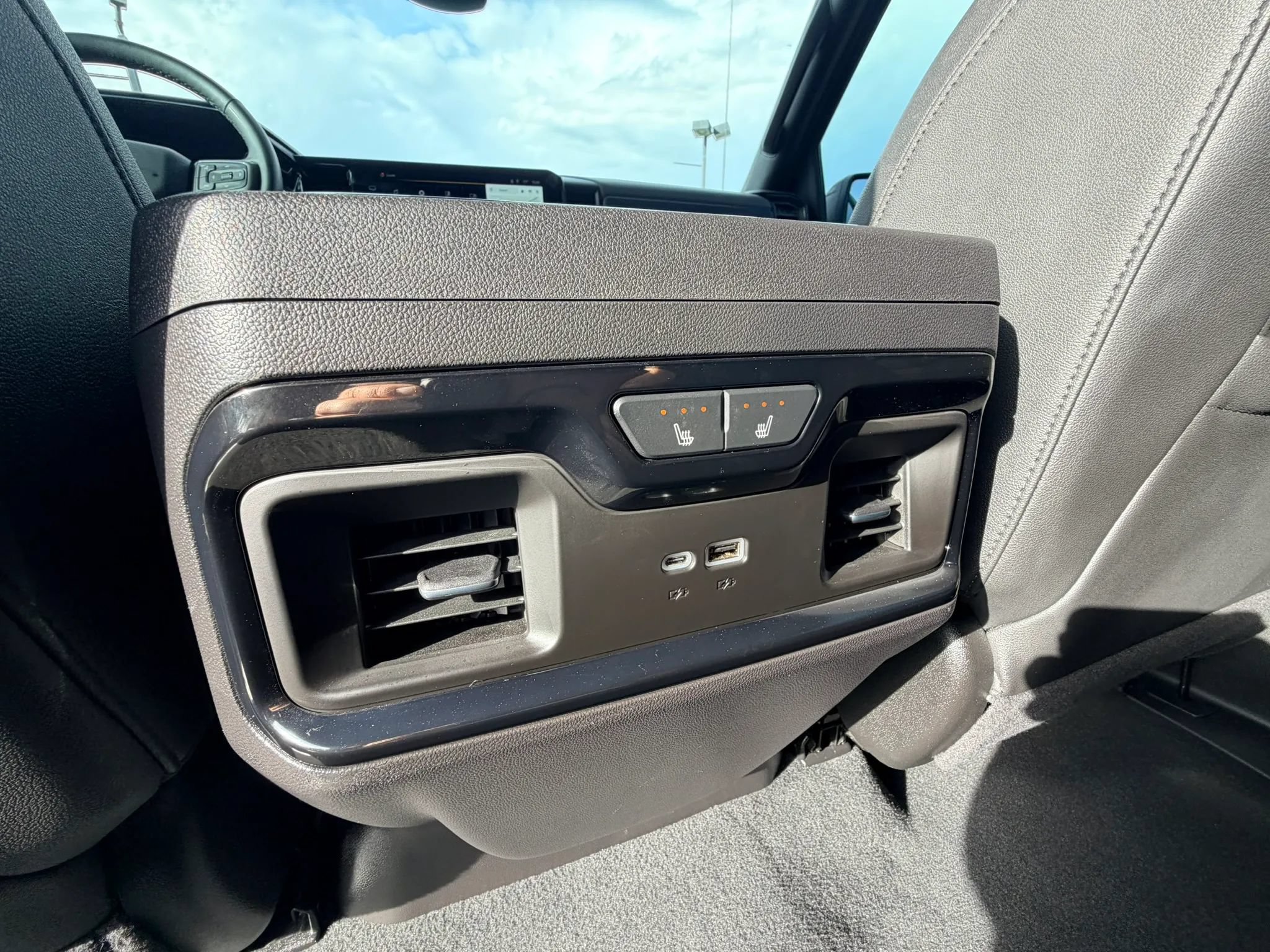 Used 2024 Chevrolet Silverado 1500 ZR2 w/ Technology Package AWD/4WD image 23