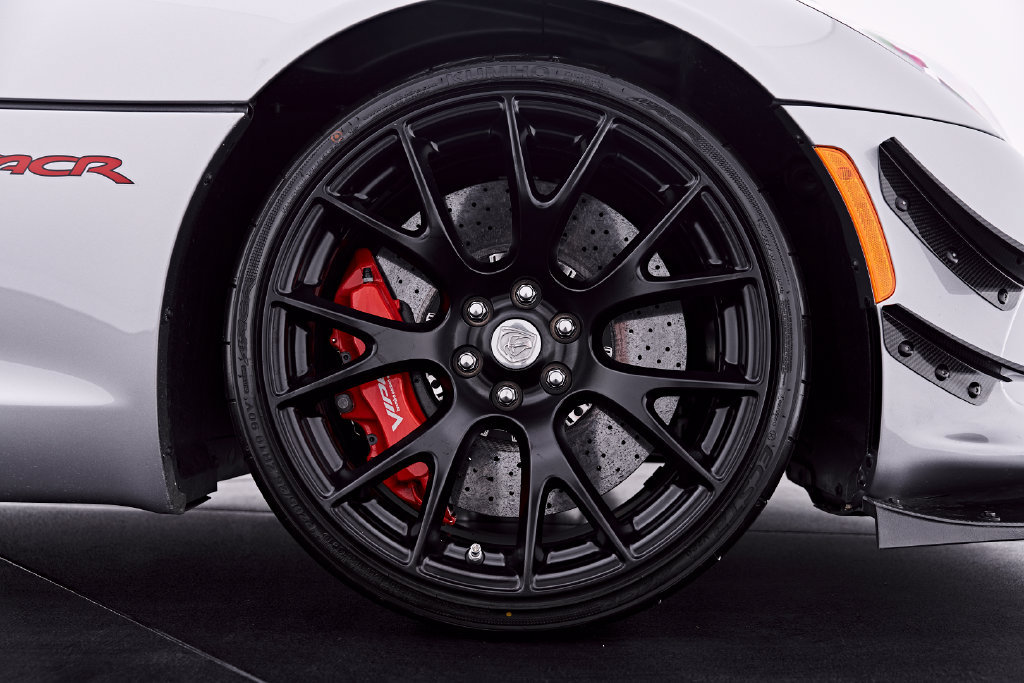 Used 2016 Dodge Viper ACR w/ Extreme Aero Package RWD image 48