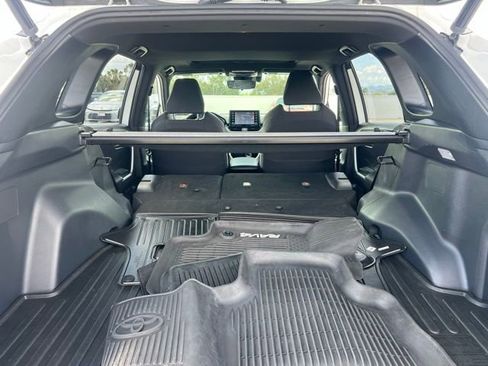 Used 2021 Toyota RAV4 SE w/ Weather & Moonroof Package AWD/4WD image 51