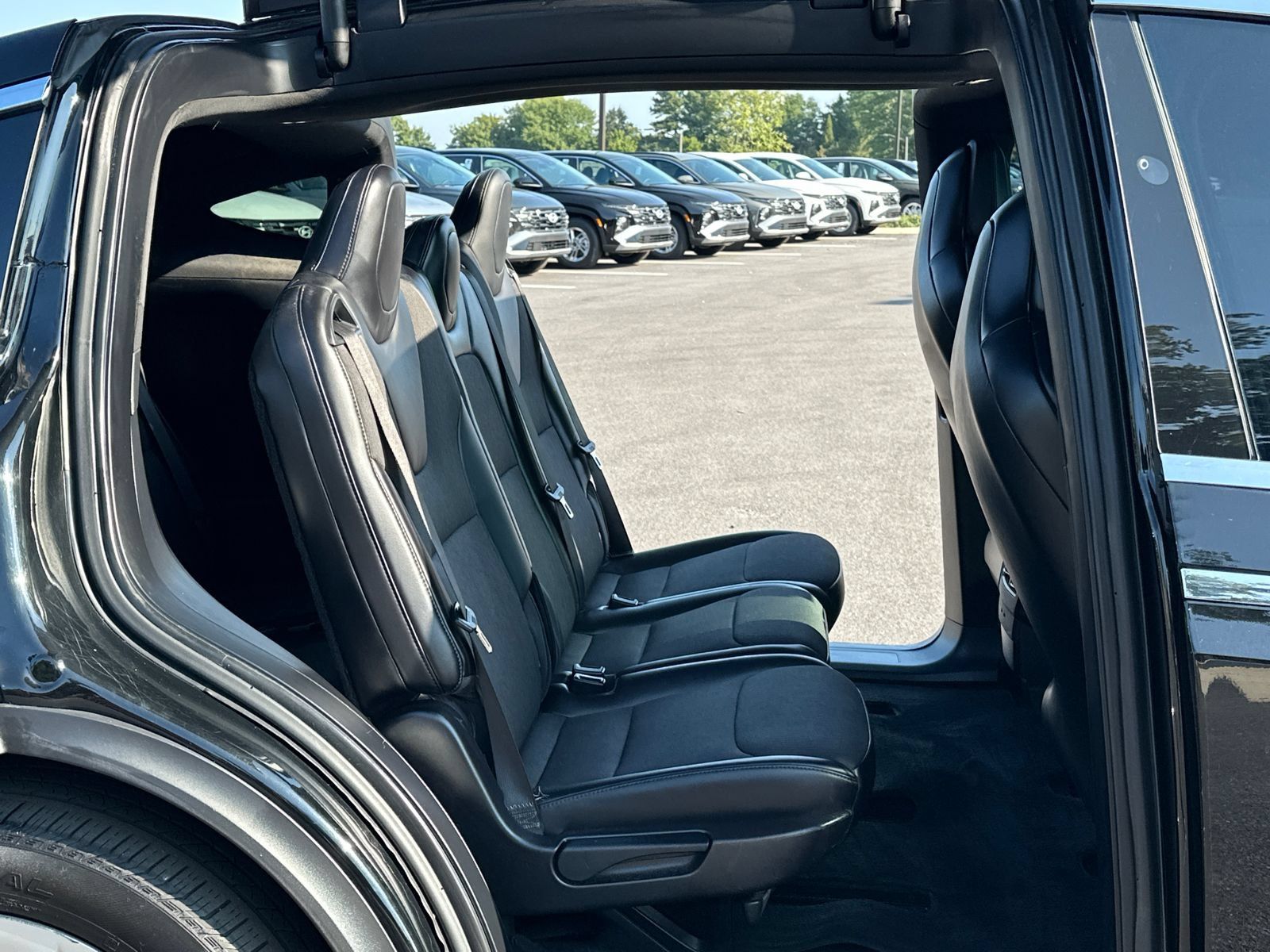 Used 2018 Tesla Model X 75D AWD/4WD image 15