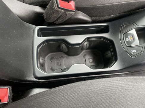 Used 2018 Jeep Renegade Altitude AWD/4WD image 28