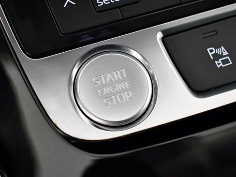 Used 2019 Audi Q8 Premium w/ Convenience Package image 37